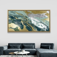 קנבס אבסטרקט מודרני עם שכבות טורקיז וזהב, טקסטורה גיאודית ומראה אלגנטי לסלון