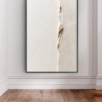 תמונת קנבס בגווני שמנת עם טקסטורה עדינה ושבר מודרני