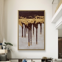 תמונת קנבס מופשטת בגווני זהב ויין כהה עם אפקט טיפות בהדפסה חלקה ללא תבליט – תכשיט לבית