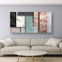 תמונת זכוכית לרוחב עם קומפוזיציה של שכבות טקסטורה בגוונים טבעיים ומודרניים