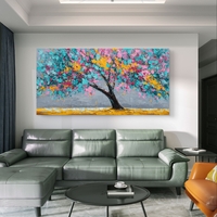 תמונת קיר פרחונית וצבעונית לסלון עם עץ רחב ומלא חיים