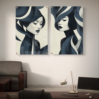 תמונת זכוכית זוגית עם דיוקנאות נשיים בעיצוב מודרני בגווני כחול ואפור