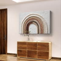 תמונת קנבס עם קשת מינימליסטית בגווני שמנת וחול בעיצוב רגוע