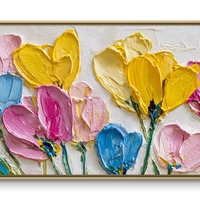 תמונת קנבס לרוחב עם פרחים צבעוניים בגווני צהוב, ורוד ותכלת.