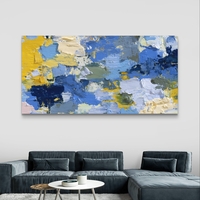 תמונת קנבס אבסטרקטית לרוחב בגווני כחול וצהוב עם שכבות צבע ותנועת מכחול מודרנית