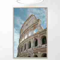 תמונת קנבס עוצמת הרומא – הקולוסיאום ברומא בצילום אדריכלי יוקרתי, מתוך קולקציית NEXTGEN BY BAR של תכשיט לבית, בהדפסה חלקה ואיכותית במיוחד.