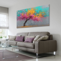 תמונת זכוכית לרוחב עם עץ צבעוני בגווני ורוד טורקיז וצהוב בעיצוב מודרני לסלון