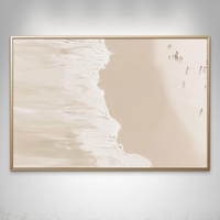 תמונת קנבס של חוף בצבעי שמנת עם גלים לבנים מודפסים בהדפסה חלקה ללא תבליט – NEXTGEN BY BAR