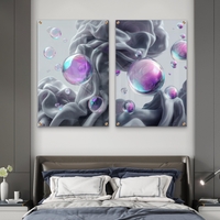 זוג תמונות זכוכית מעוצבות עם בועות שקופות בגווני סגול וטורקיז מעל רקע אפור רך בעיצוב מודרני ויוקרתי מבית תכשיט לבית – NEXTGEN BY BAR.