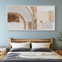 קנבס אבסטרקט מודרני עם קשתות זהב וטקסטורות בהירות