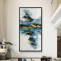 תמונת קנבס לאורך אבסטרקטית בגווני כחול, שחור ולבן עם נגיעות זהב יוקרתיות