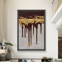 תמונת קנבס מופשטת בגווני זהב ויין כהה עם אפקט טיפות בהדפסה חלקה ללא תבליט – תכשיט לבית