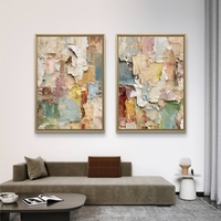 סט תמונות קנבס זוגיות עם שכבות צבע וטקסטורה בהשראת קירות עתיקים בגווני פסטל טבעיים