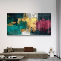 תמונת זכוכית אבסטרקטית לרוחב בגווני ירוק, כחול וזהב בעיצוב מודרני ויוקרתי לסלון