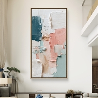 תמונת קנבס אנכית בגווני פסטל טורקיז וורוד במראה טקסטורלי.