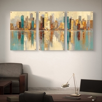 תמונת זכוכית שלישייה עם נוף עירוני אבסטרקטי והשתקפות מים בגווני זהב ותכלת, בעיצוב מודרני ויוקרתי