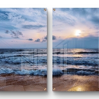 זוג תמונות זכוכית עם ים פתוח וגלים בתנועה עדינה, שמיים בהירים ועיצוב רגוע ואלגנטי לקיר הבית