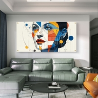 תמונת זכוכית לרוחב עם דיוקן נשי גאומטרי בצבעי כחול, כתום וצהוב – תכשיט לבית