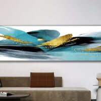 תמונת קנבס פנורמית עם גלים מופשטים בגווני טורקיז ושחור ונגיעות זהב – גלי זהב