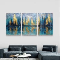 שלישיית תמונות זכוכית אבסטרקטיות עם עצים בגווני כחול וטורקיז ונגיעות זהב, בהשראת יער והשתקפות מים
