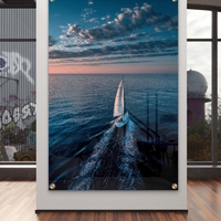 תמונת זכוכית של יאכטה השטה בים לקראת שקיעה – NEXTGEN BY BAR