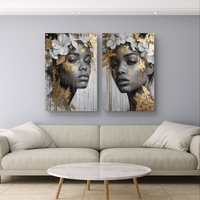 סט תמונות זכוכית זוגי עם פורטרט נשי אבסטרקטי בגווני שחור לבן ונגיעות זהב