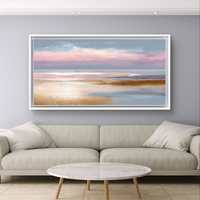 תמונת קנבס לרוחב בסגנון אבסטרקט נופי עם שכבות צבע רכות בגווני תכלת, ורוד ובז’, לעיצוב סלון רגוע ומואר