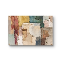 תמונת זכוכית אבסטרקטית עם שכבות וטקסטורות בגווני אדמה, חול ותכלת בעיצוב מודרני ורגוע