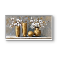 תמונת קיר יוקרתית עם אגרטלים זהב ופרחים לבנים בעיצוב נקי לסלון מודרני