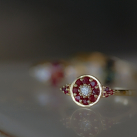 טבעת לונה יהלום לבן ורובי