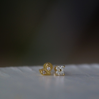 עגיל תלתן זהב