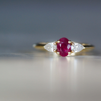 טבעת אמה רובי ויהלומי מעבדה