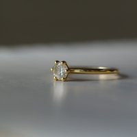 טבעת פרח יהלום מעבדה