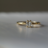 טבעת פרח יהלום מעבדה