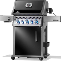 Napoleon Rogue PRO-S 425 RSIB – גריל גז יוקרתי עם מבער אחורי וכירת צד אינפרה אדום