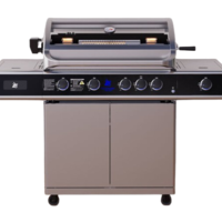 גריל גז Beefmaster Deluxe 4 עם עגלה, רוטיסרי וכירת צד | 4 מבערי Quad