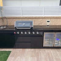 מטבח חוץ Volcan 5 Premium Black – מטבח גינה יוקרתי מנירוסטה שחורה עם גריל, מקרר וכיור