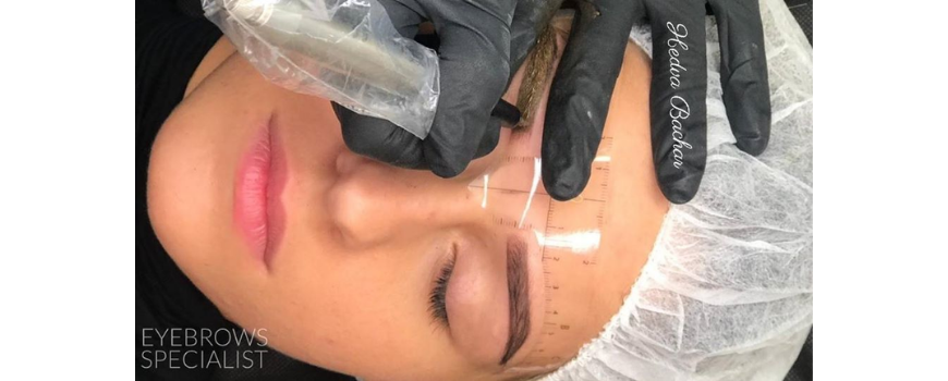 הצללת פודרה בגבות