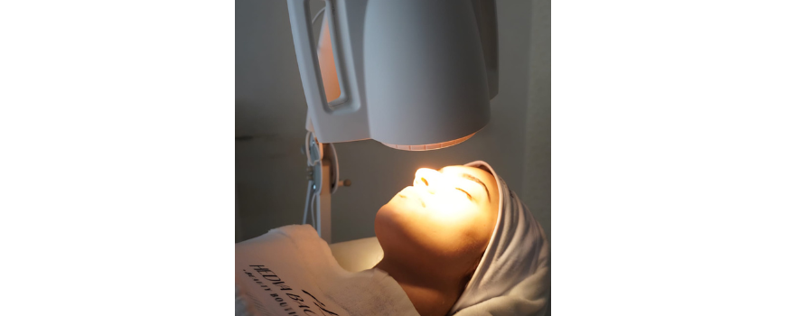 פוטותרפיה בנתניה - חדווה בכר