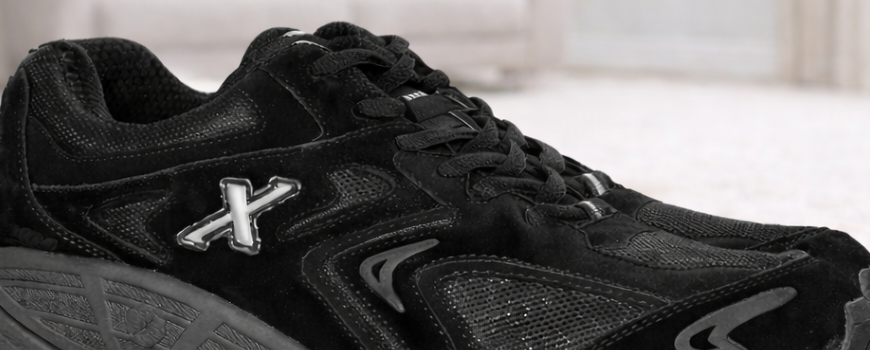 נעלי הליכה רחבות לגברים