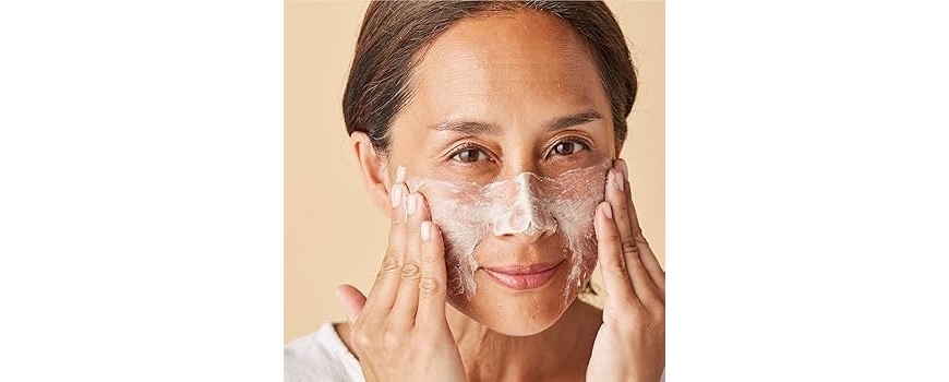 Anti-Aging & Renewal (אנטי אייג'ינג וחידוש העור)