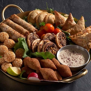 מעדנים גליליים קפואים בעבודת יד