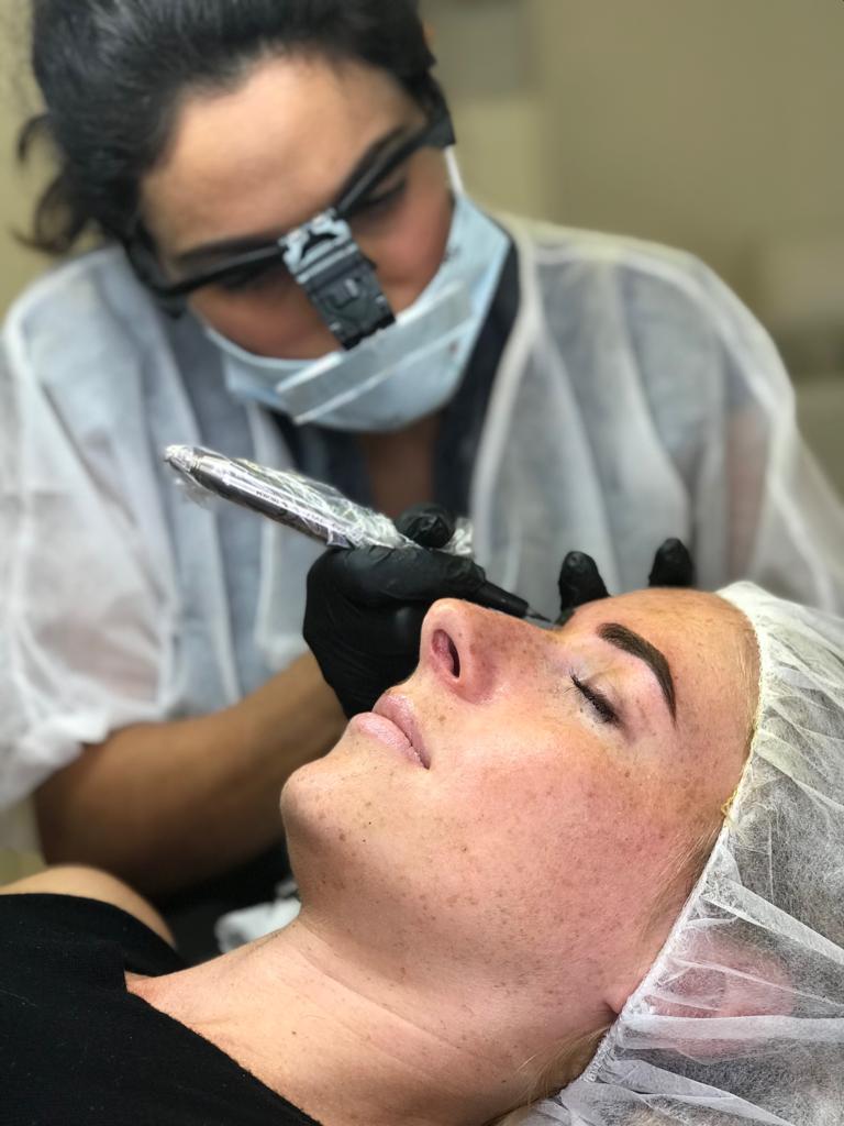 איפור קבוע בגבות בשיטת הפודרה הבלעדית בנתניה - חדווה בכר HBeauty