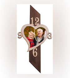 הדפסה על שעון עמוד עץ בצורת לב