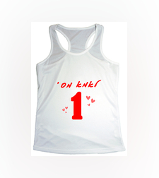 הדפסה על גופיית ספורט לנשים