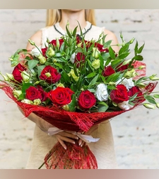 Bouquet of roses and lisianthus - 