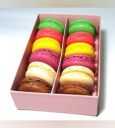 מקרונים - 12 יח - Perly