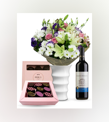 זר פרחים אנסטסיה + שוקולד Perly + יין (Anastasya)