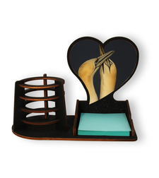 מעמד שולחני עם כוס לעטים