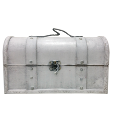 תיבת אוצר מעץ לבן